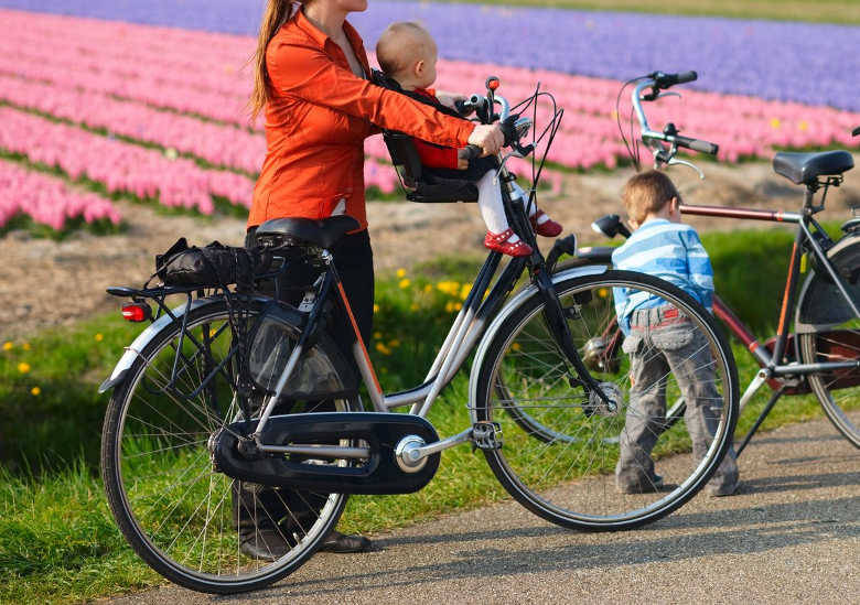 Le choix d'un porte-vélo bébé pour un enfant - Un papa simple