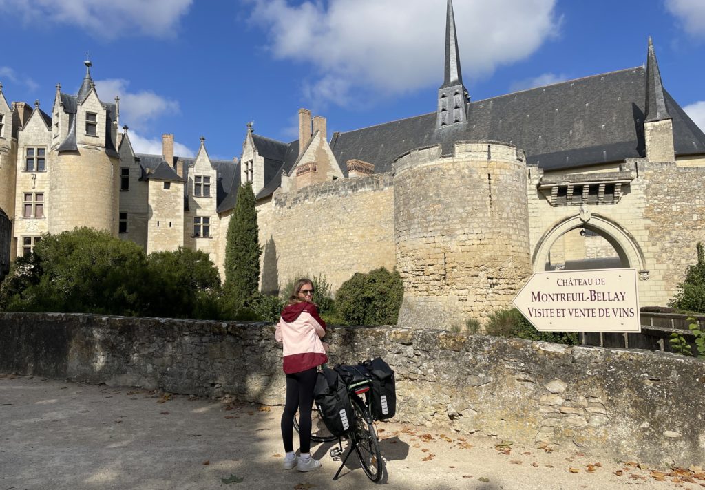 château montreuil bellay avec vélo